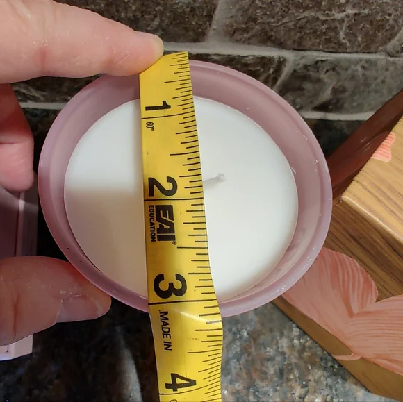 Papier Uplift Pink Bergamot and Lemon Pink Candle - Picture 4 of 5